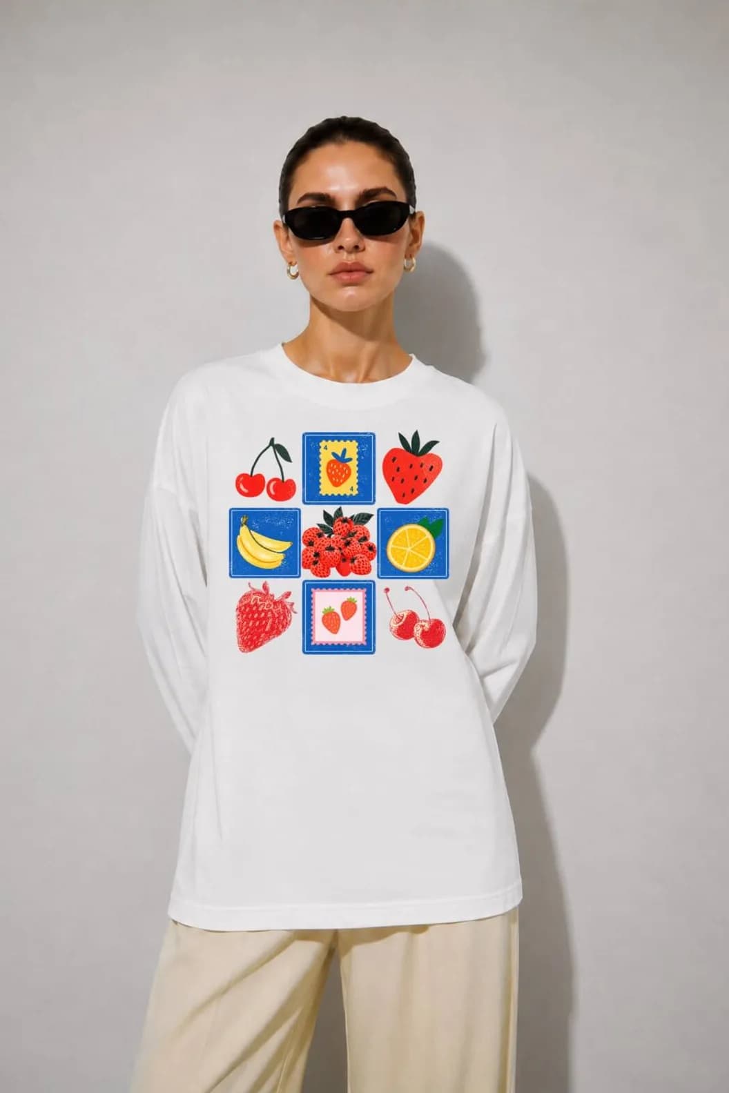 Beyaz Meyve Baskılı Tesettüre Uygun Uzun Kollu T-Shirt
