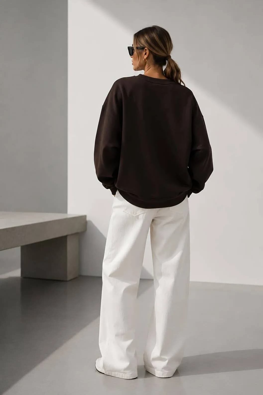 Kadın Üç İplik Şardonlu Pamuk Oversize Sweatshirt — Kahverengi — görsel 4